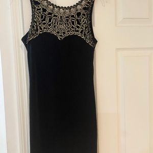Black sleeveless dress